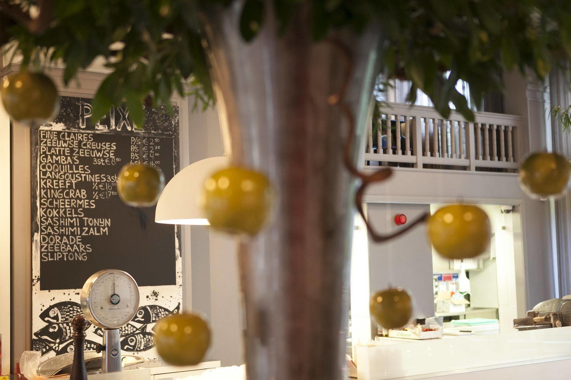 Manna Hotel Nijmegen Bagian luar foto