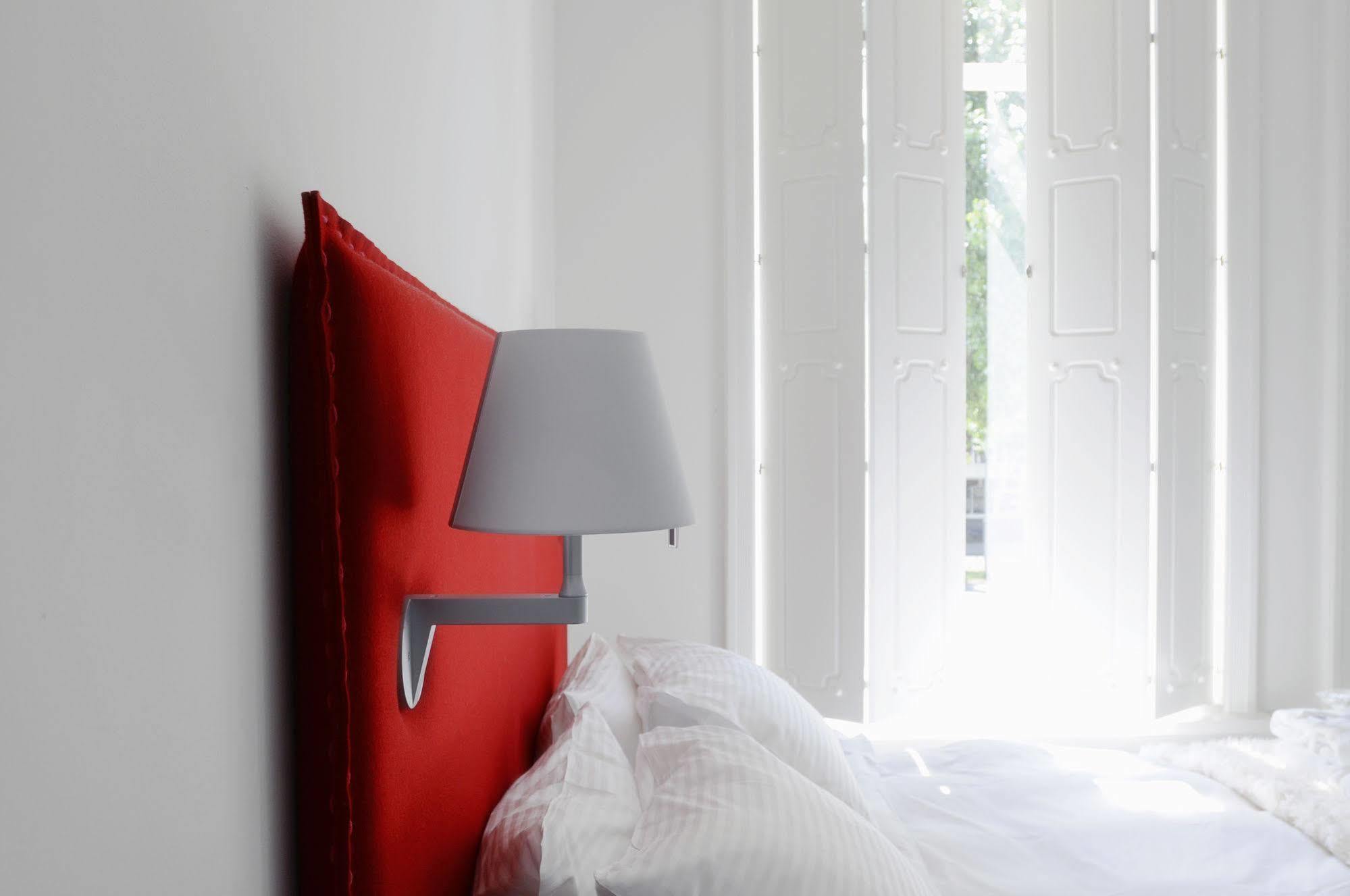 Manna Hotel Nijmegen Bagian luar foto